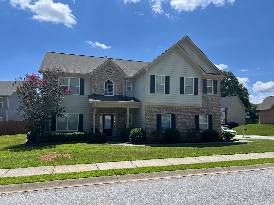 Exterior House Soft Washing and Concrete Walkway Cleaning in Simpsonville, SC Thumbnail