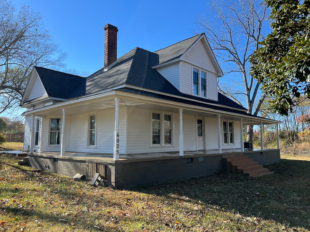 Exterior House Washing in Taylors, SC Thumbnail
