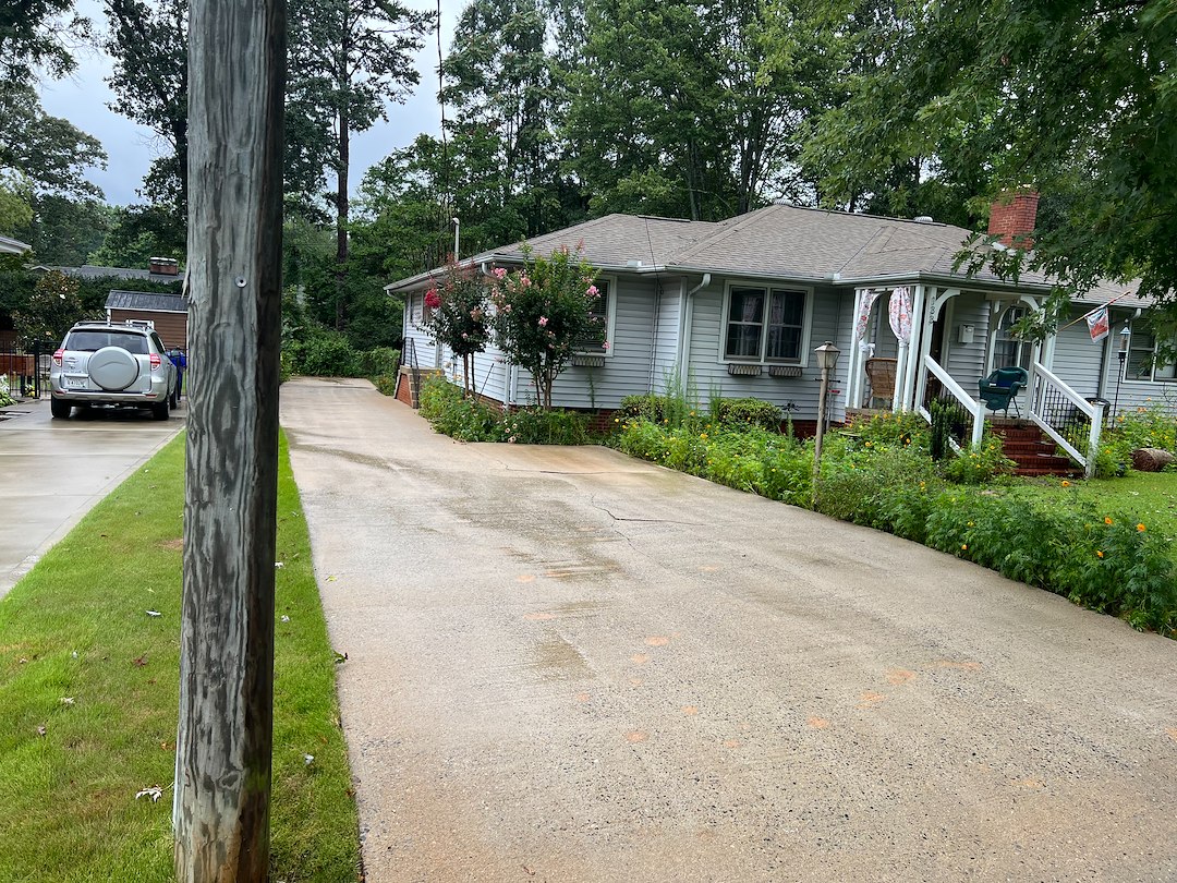 Professional Driveway Cleaning in Greenville, SC Thumbnail
