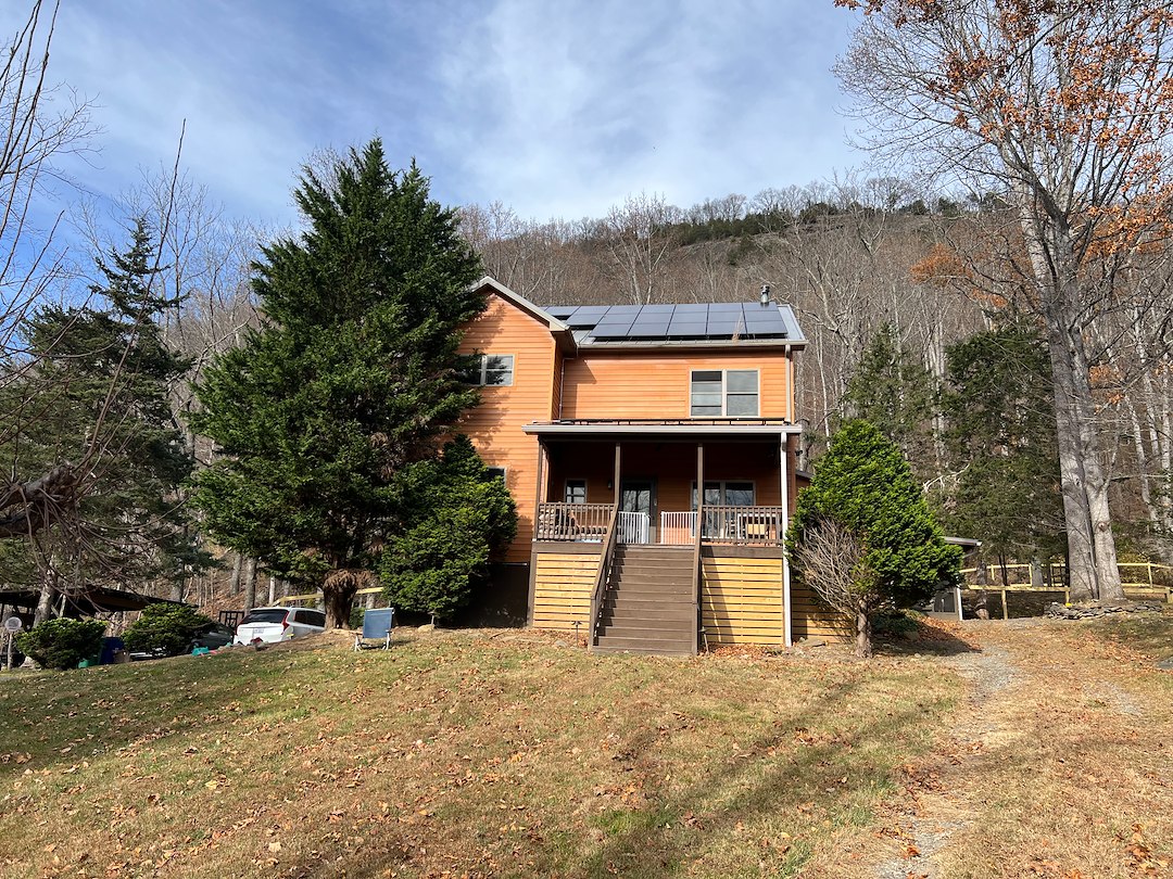 Professional Window Cleaning in Asheville, NC Thumbnail