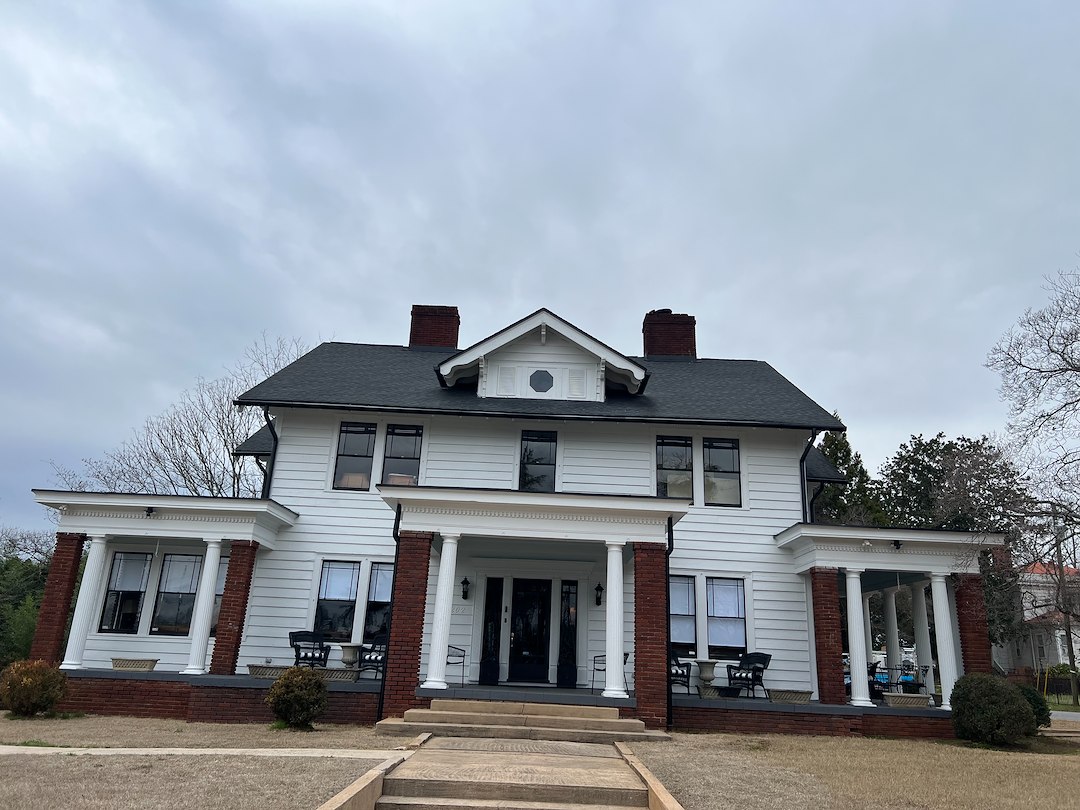 Professional Window Cleaning For Historic Home in Anderson, SC Thumbnail