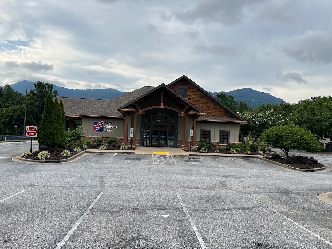 Commercial Window Cleaning in Columbus, NC