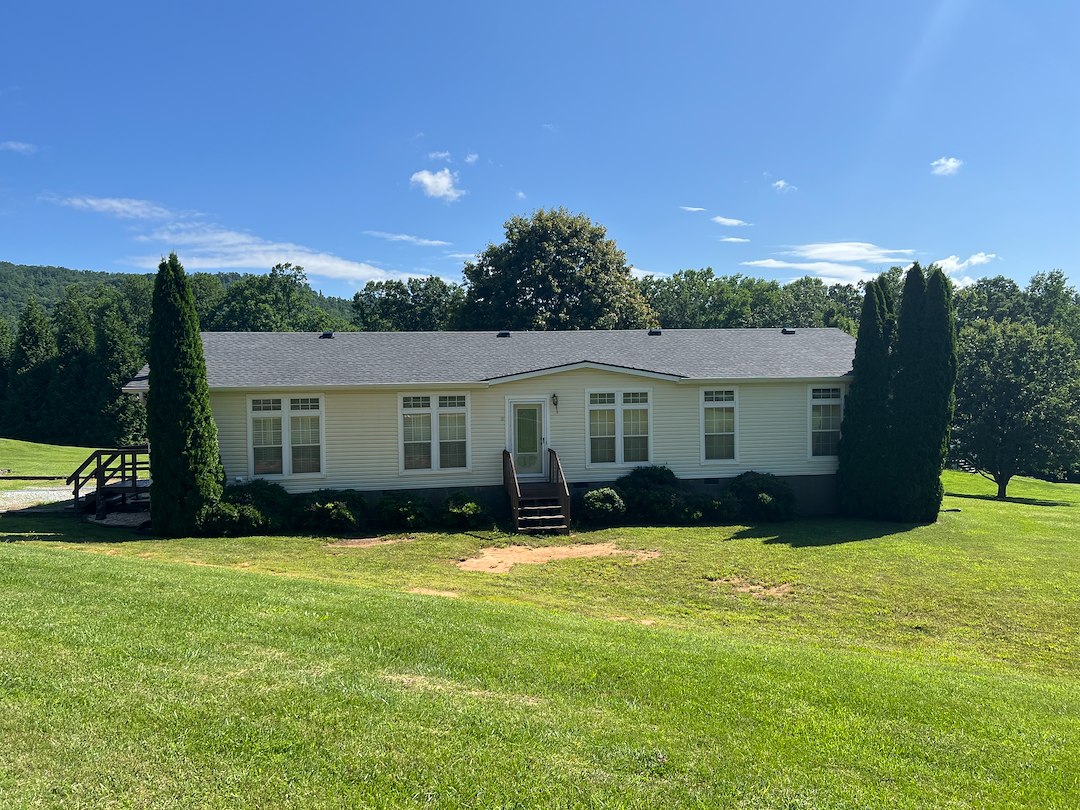 Exterior House Washing in Hendersonville, NC