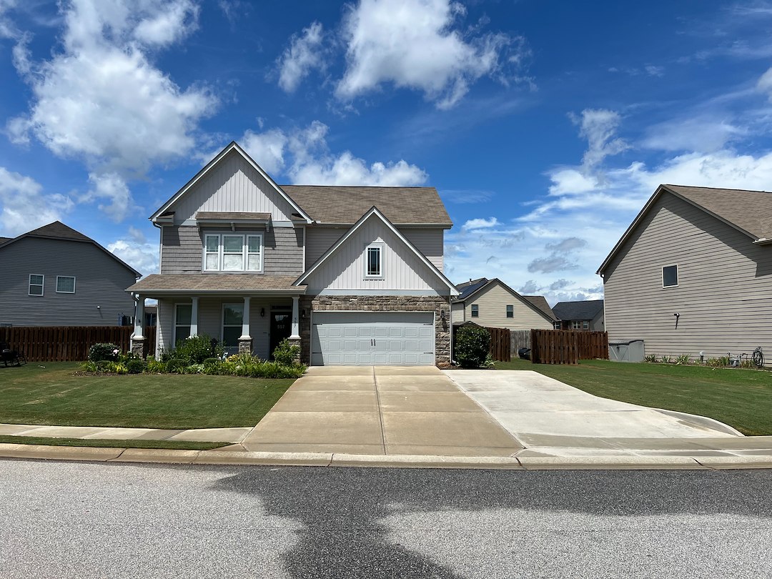 Red Clay Stain Removal, Concrete Cleaning & Exterior House Washing in Lyman, SC